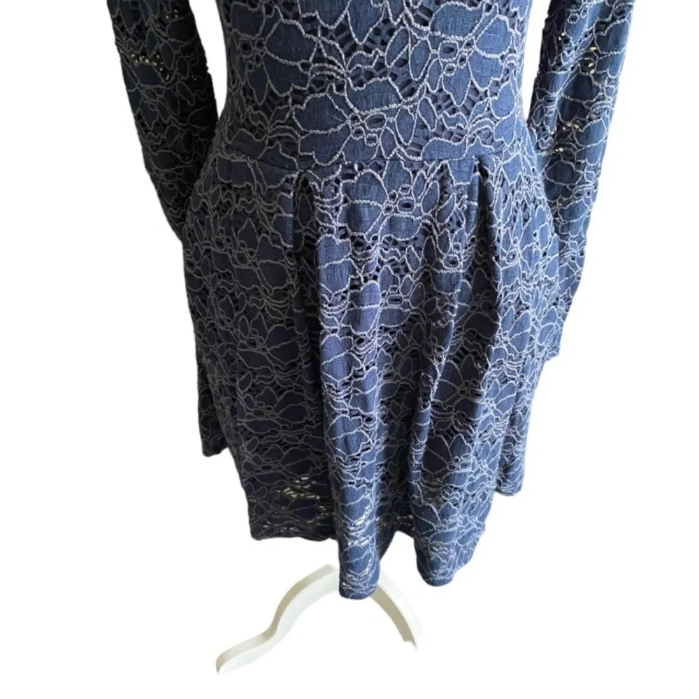 FREE PEOPLE-BLUE LACE DRESS-SIZE SMALL